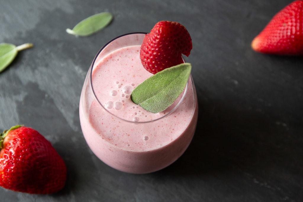low carb smoothies strawberry sage