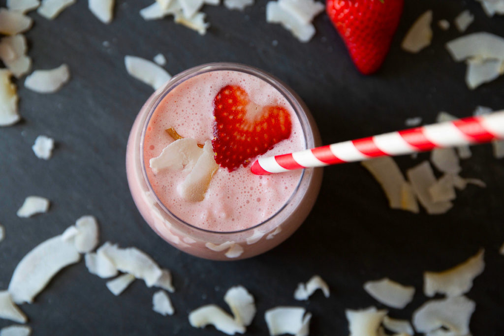 low carb smoothies strawberry coconut